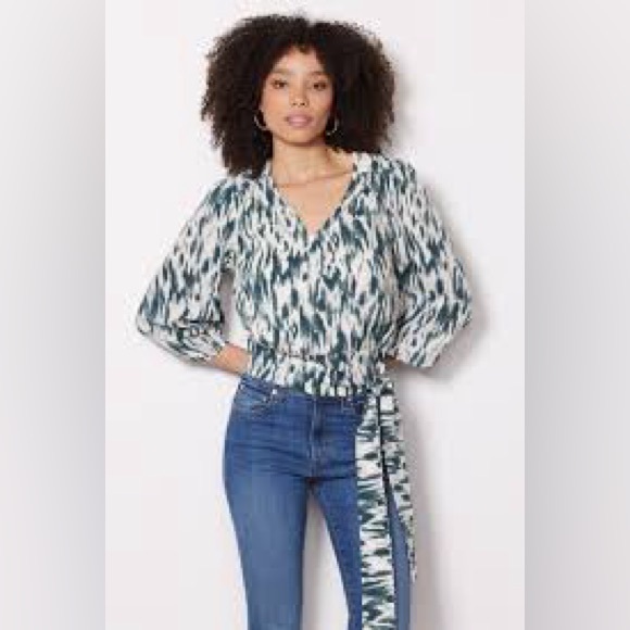 Evereve | Carson Wrap | Women’s Size Medium - Picture 3 of 9